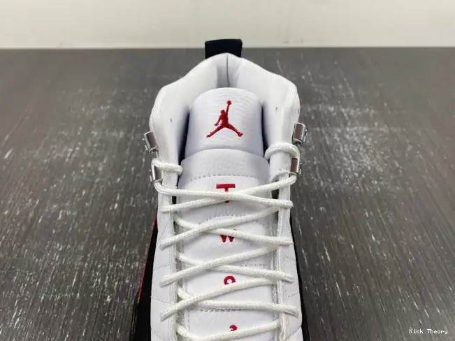 Kick Theory CT8013-162 Taxi Air 12 Red Jordan 0510